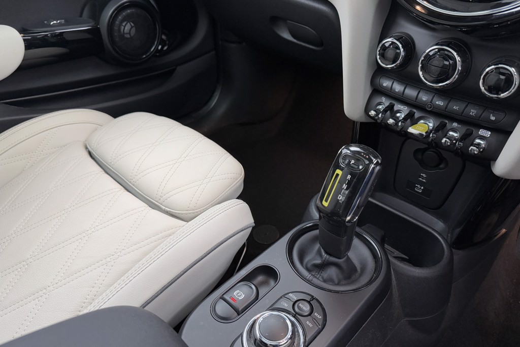 Mini Hatchback Cooper S Level 3 Automatic Electric Hatchback - Stock Number (1546672) - 12th supplementary image