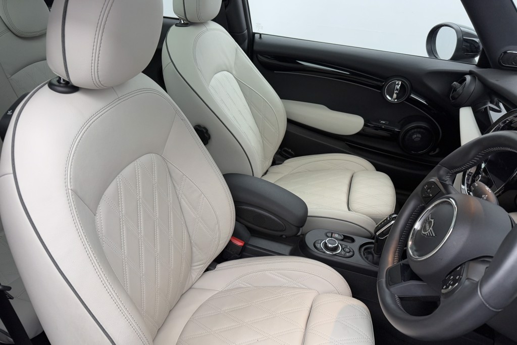 Mini Hatchback Cooper S Level 3 Automatic Electric Hatchback - Stock Number (1546672) - 13th supplementary image