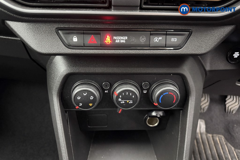 Dacia Sandero Stepway Expression Manual Petrol Hatchback - Stock Number (1546985) - 10th supplementary image