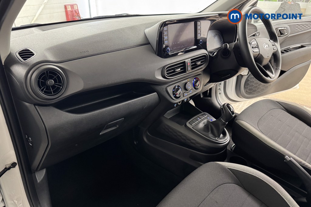 Hyundai I10 Advance Automatic Petrol Hatchback - Stock Number (1547260) - 9th supplementary image