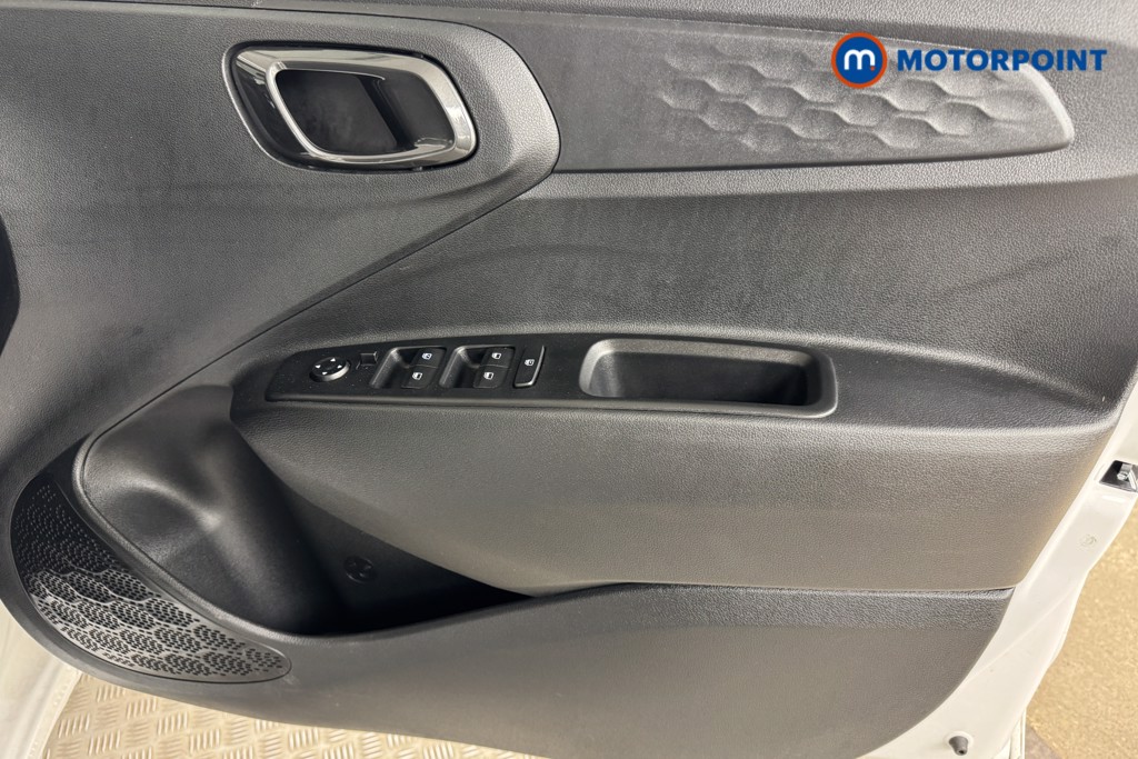 Hyundai I10 Advance Automatic Petrol Hatchback - Stock Number (1547260) - 16th supplementary image