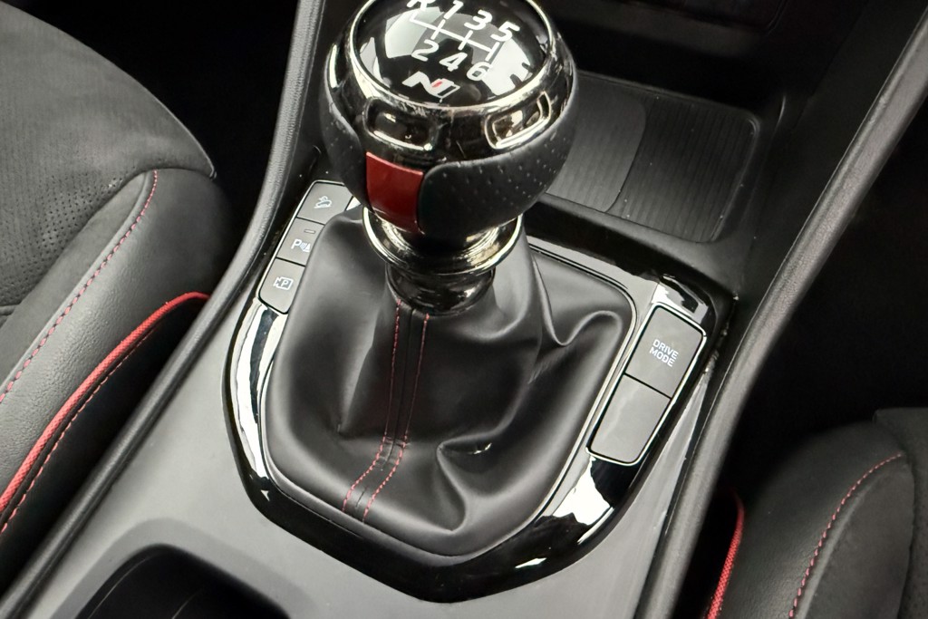 Hyundai Tucson N Line Manual Petrol SUV - Stock Number (1547503) - 19th supplementary image