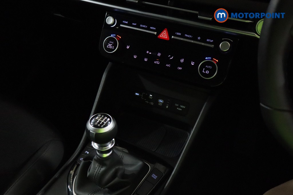 Hyundai Tucson Premium Manual Petrol SUV - Stock Number (1547558) - 4th supplementary image