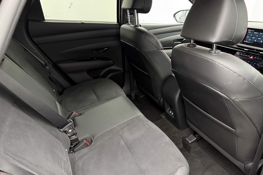 Hyundai Tucson N Line Manual Petrol SUV - Stock Number (1547577) - 21st supplementary image