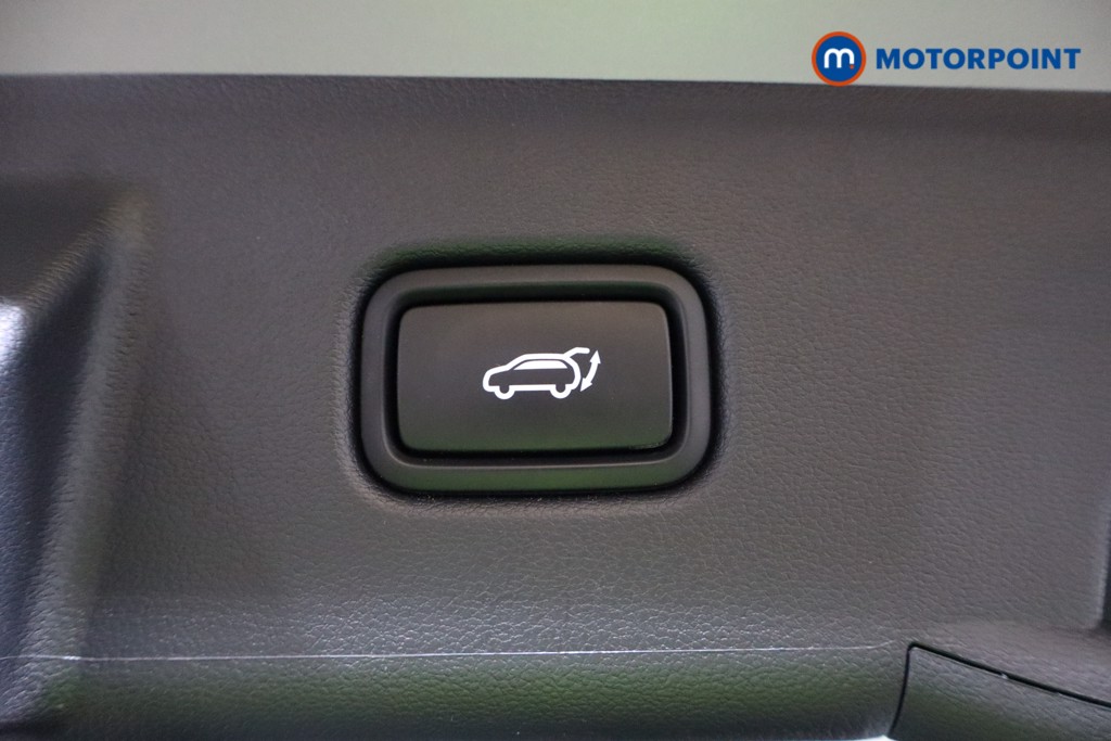 Hyundai Tucson Premium Manual Petrol SUV - Stock Number (1547591) - 12th supplementary image
