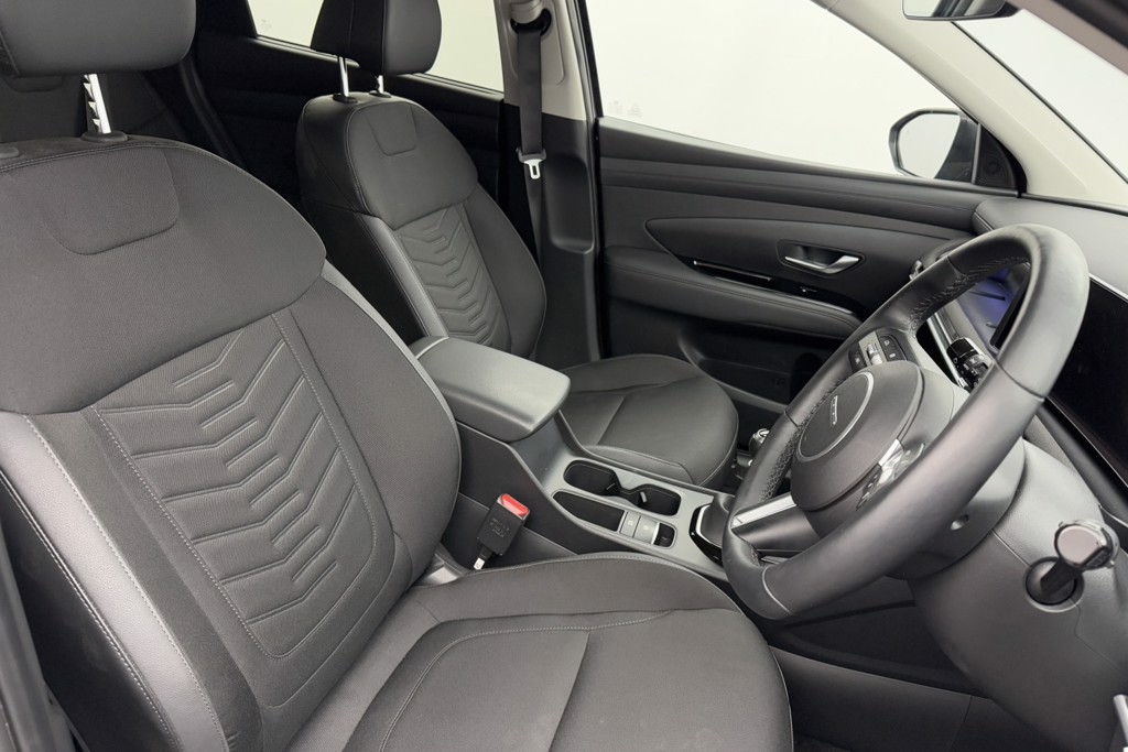 Hyundai Tucson Premium Manual Petrol SUV - Stock Number (1547615) - 13th supplementary image