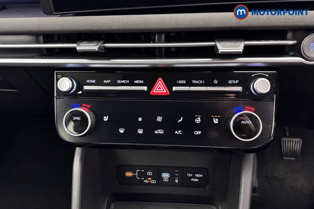 Hyundai Tucson Premium Manual Petrol SUV - Stock Number (1547677) - 9th supplementary image
