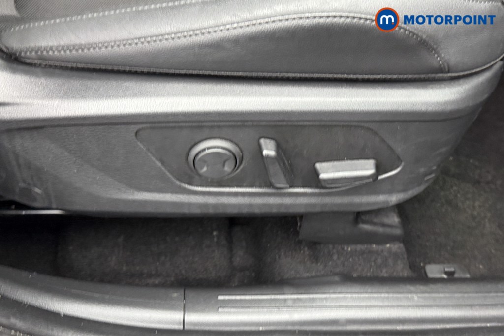 Hyundai Tucson Premium Manual Petrol SUV - Stock Number (1547677) - 16th supplementary image