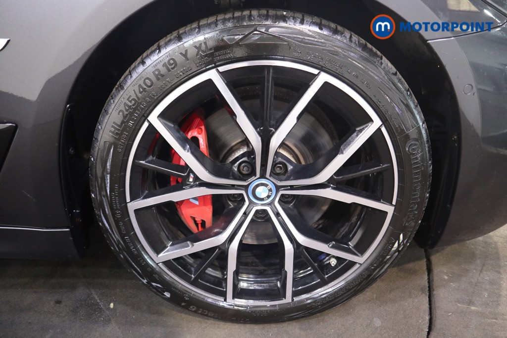 BMW 5 Series M Sport Automatic Petrol Plug-In Hybrid Estate - Stock Number (1547723) - 20th supplementary image