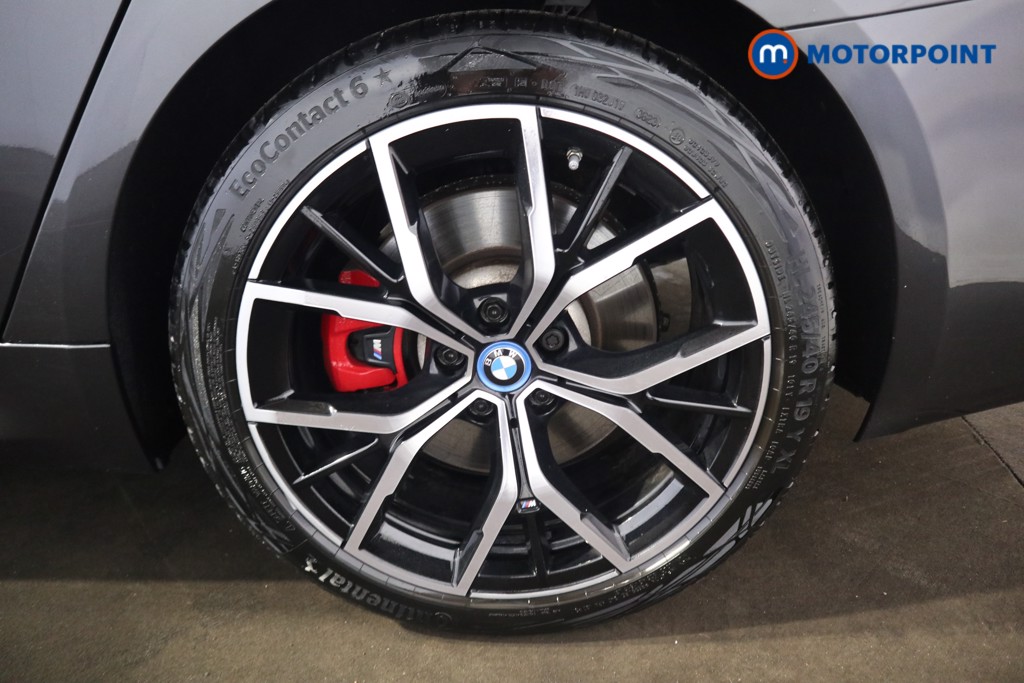 BMW 5 Series M Sport Automatic Petrol Plug-In Hybrid Estate - Stock Number (1547723) - 22nd supplementary image