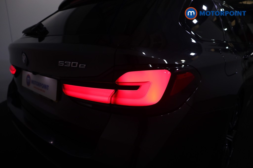 BMW 5 Series M Sport Automatic Petrol Plug-In Hybrid Estate - Stock Number (1547723) - 26th supplementary image