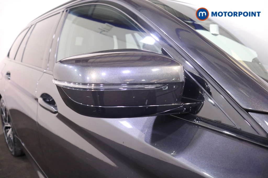 BMW 5 Series M Sport Automatic Petrol Plug-In Hybrid Estate - Stock Number (1547723) - 27th supplementary image