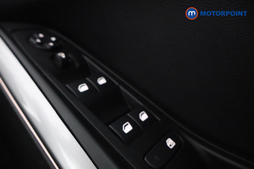 Vauxhall Grandland Elite Manual Petrol SUV - Stock Number (1547820) - 13th supplementary image