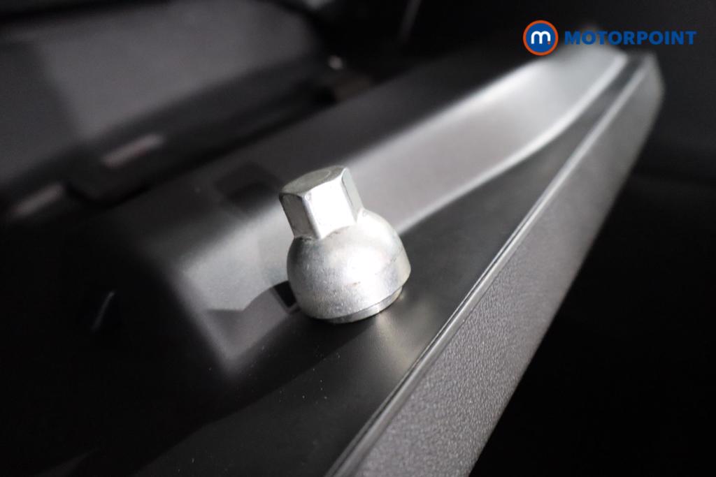 Vauxhall Grandland Elite Manual Petrol SUV - Stock Number (1547820) - 15th supplementary image