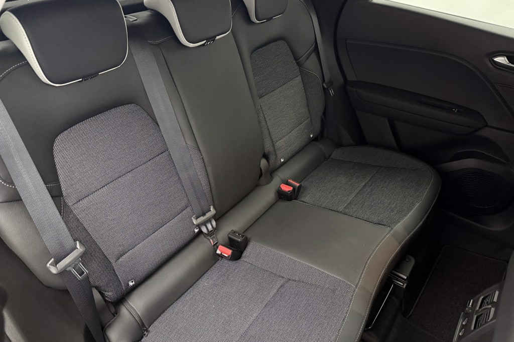 Renault Captur Techno Automatic Petrol-Electric Hybrid SUV - Stock Number (1548008) - 23rd supplementary image
