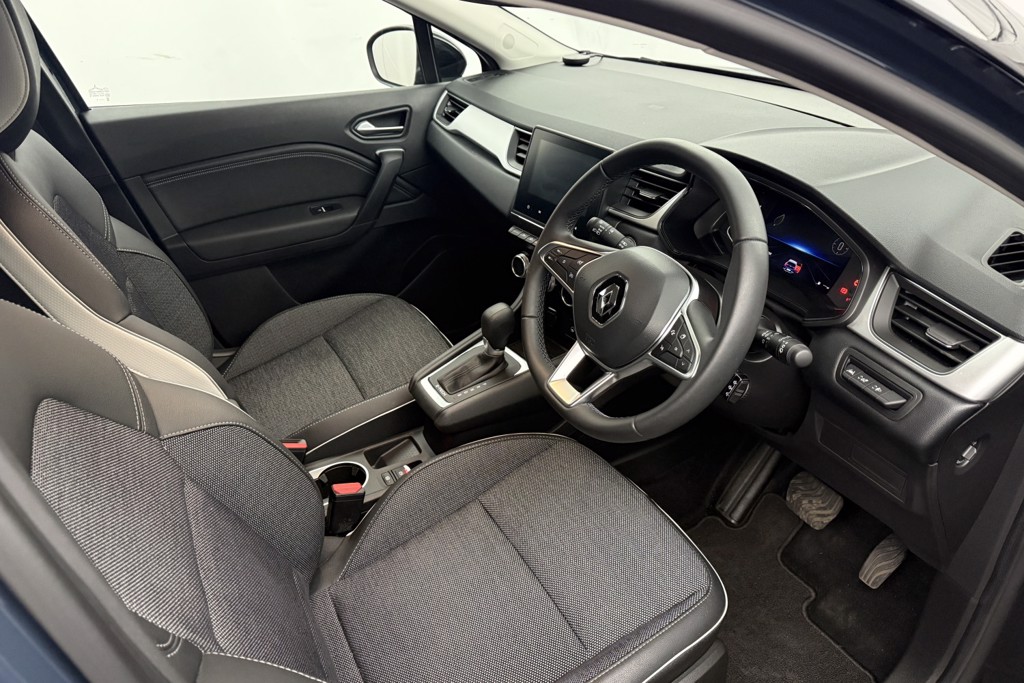 Renault Captur Techno Automatic Petrol-Electric Hybrid SUV - Stock Number (1548008) - 1st supplementary image