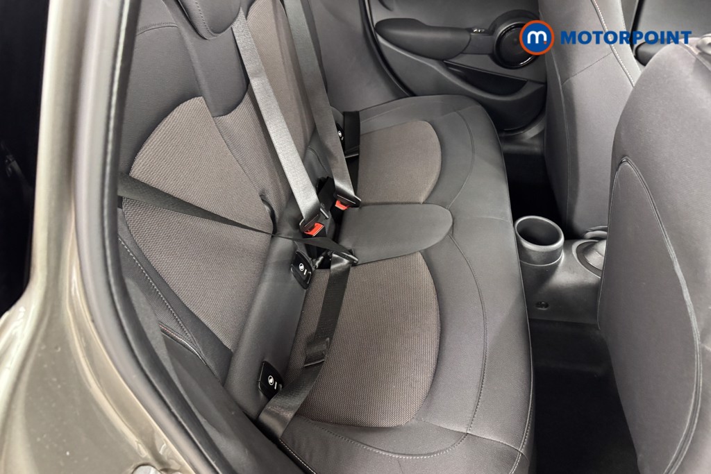 Mini Hatchback Cooper Classic Manual Petrol Hatchback - Stock Number (1548148) - 4th supplementary image