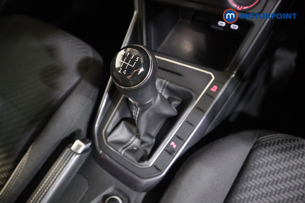 Volkswagen Polo R-Line Manual Petrol Hatchback - Stock Number (1548240) - 9th supplementary image