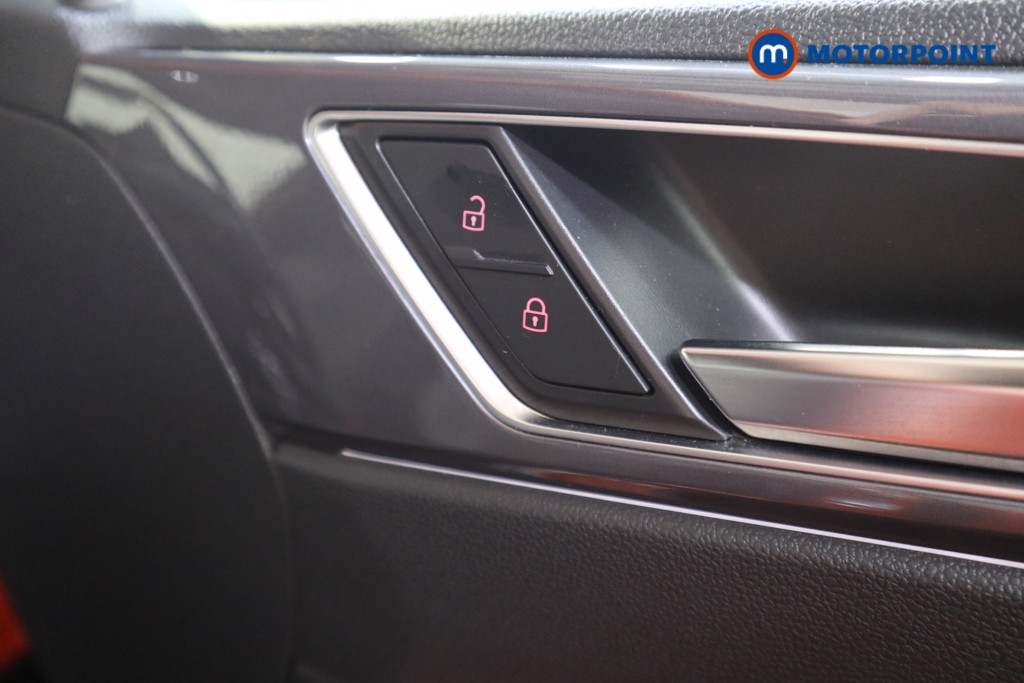 Volkswagen Polo R-Line Manual Petrol Hatchback - Stock Number (1548240) - 11th supplementary image