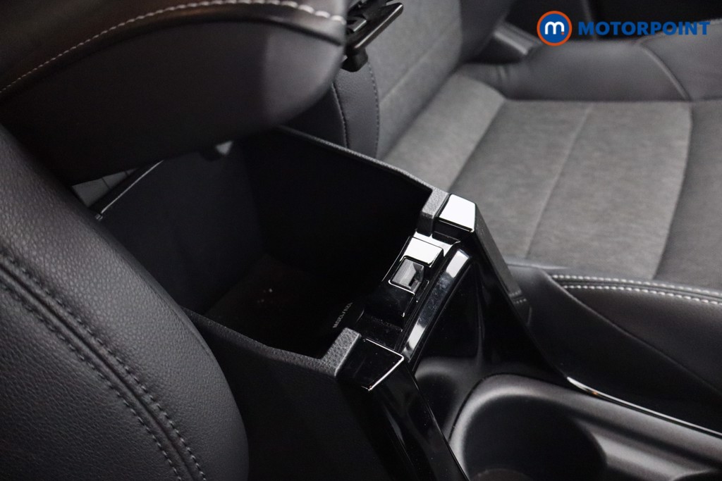 Toyota Corolla Design Automatic Petrol-Electric Hybrid Estate - Stock Number (1548438) - 8th supplementary image