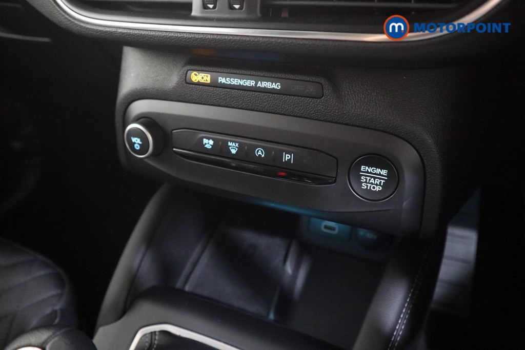 Ford Focus Titanium X Edition Manual Petrol-Electric Hybrid Hatchback - Stock Number (1548479) - 7th supplementary image
