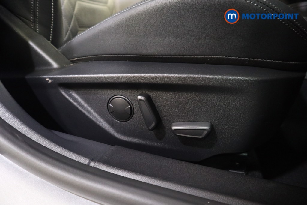 Ford Focus Titanium X Edition Manual Petrol-Electric Hybrid Hatchback - Stock Number (1548479) - 11th supplementary image