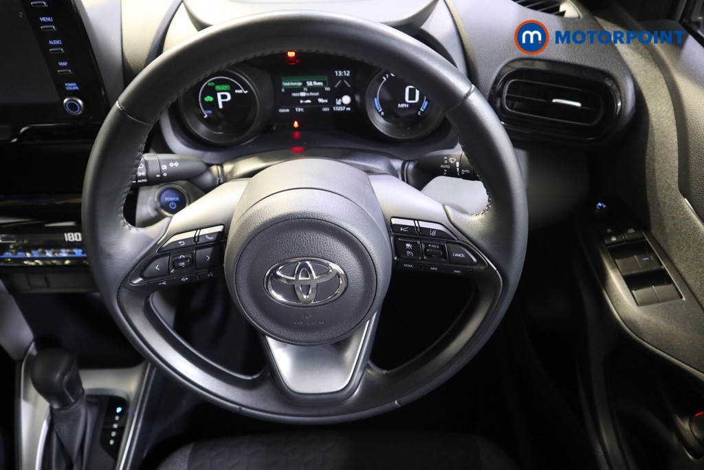 Toyota Yaris Cross Icon Automatic Petrol-Electric Hybrid Estate - Stock Number (1548495) - 2nd supplementary image