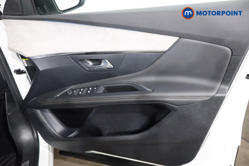 Peugeot 3008 GT Automatic Petrol-Electric Hybrid SUV - Stock Number (1548907) - 20th supplementary image