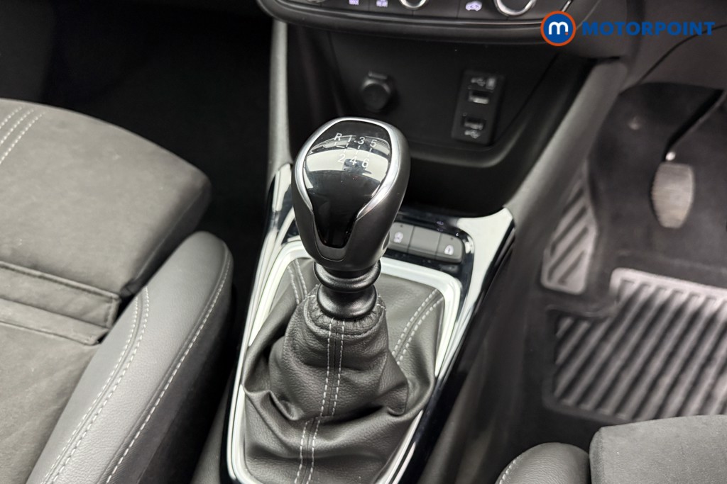 Vauxhall Crossland Ultimate Manual Petrol SUV - Stock Number (1548919) - 12th supplementary image
