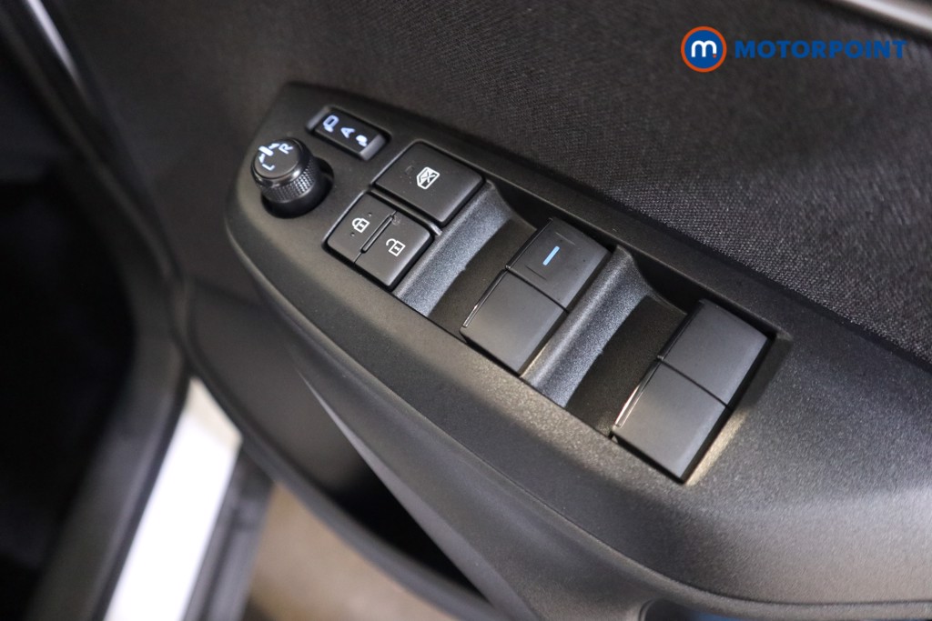 Toyota Yaris Cross Excel Automatic Petrol-Electric Hybrid Estate - Stock Number (1548976) - 9th supplementary image