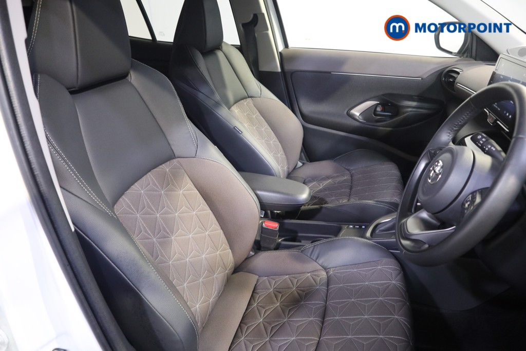 Toyota Yaris Cross Excel Automatic Petrol-Electric Hybrid Estate - Stock Number (1548976) - 10th supplementary image