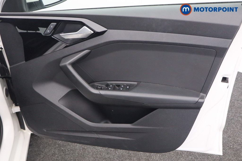 Audi A1 Technik Manual Petrol Hatchback - Stock Number (1549001) - 14th supplementary image