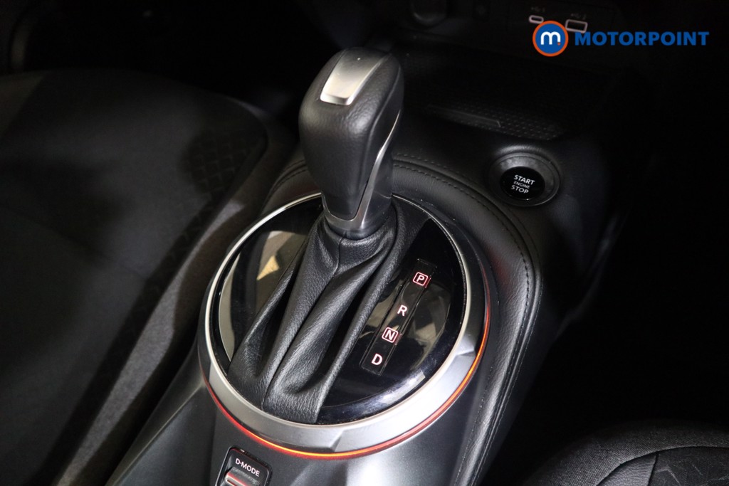 Nissan Juke N-Connecta Automatic Petrol SUV - Stock Number (1549107) - 8th supplementary image