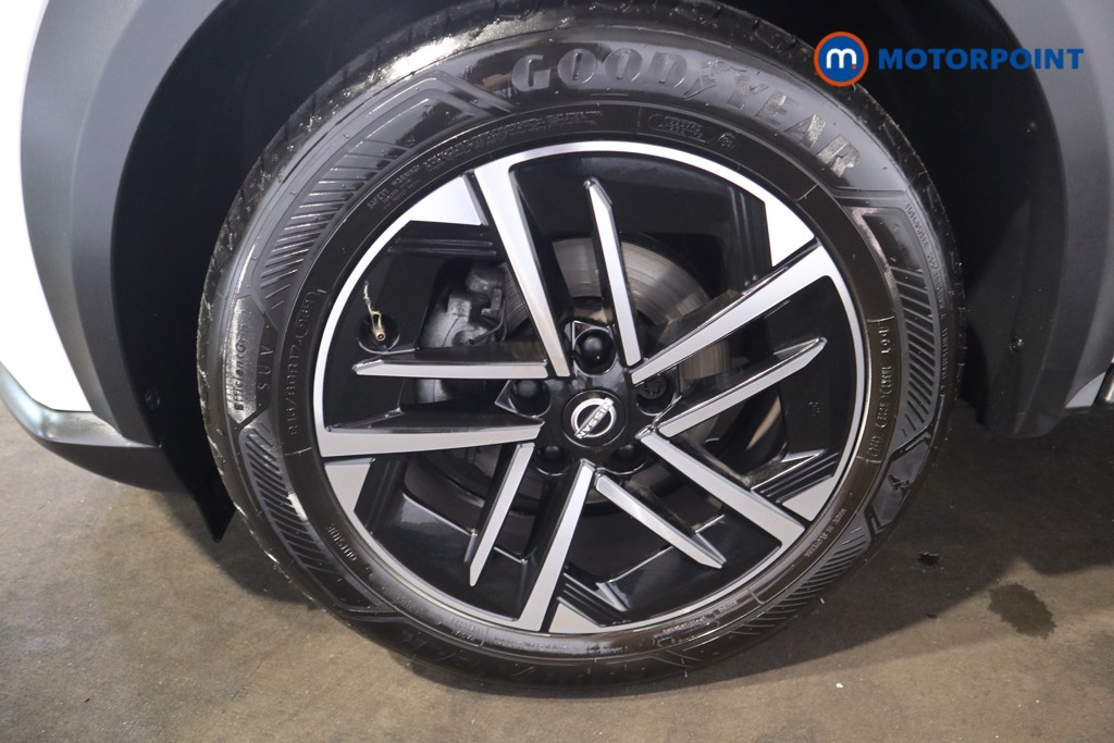 Nissan Juke N-Connecta Automatic Petrol SUV - Stock Number (1549107) - 16th supplementary image