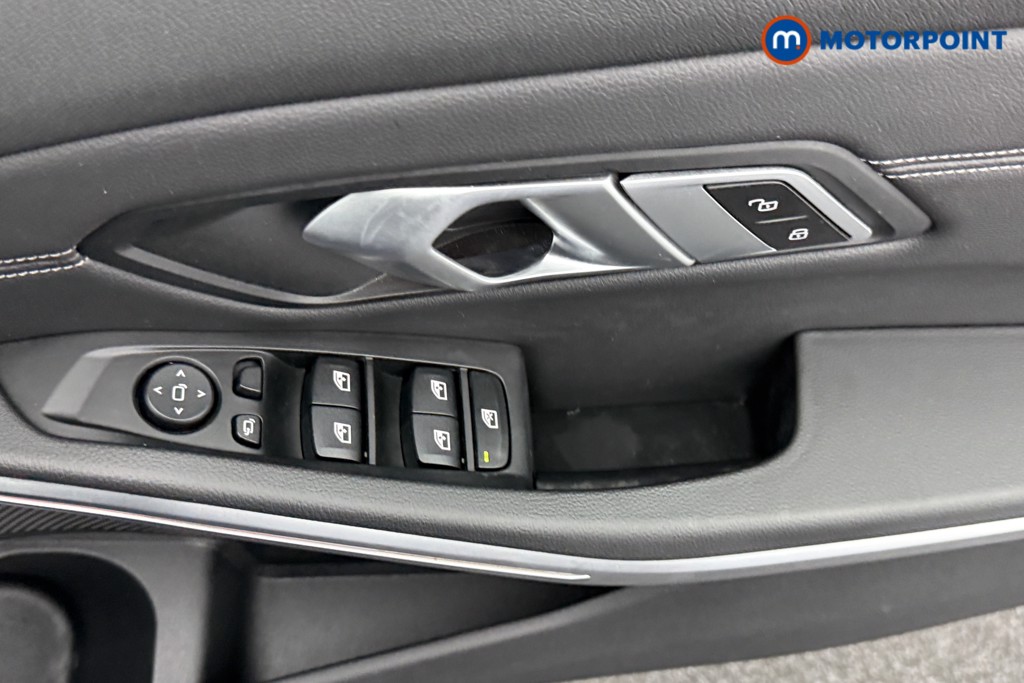 BMW 3 Series M Sport Automatic Petrol Plug-In Hybrid Saloon - Stock Number (1549472) - 11th supplementary image