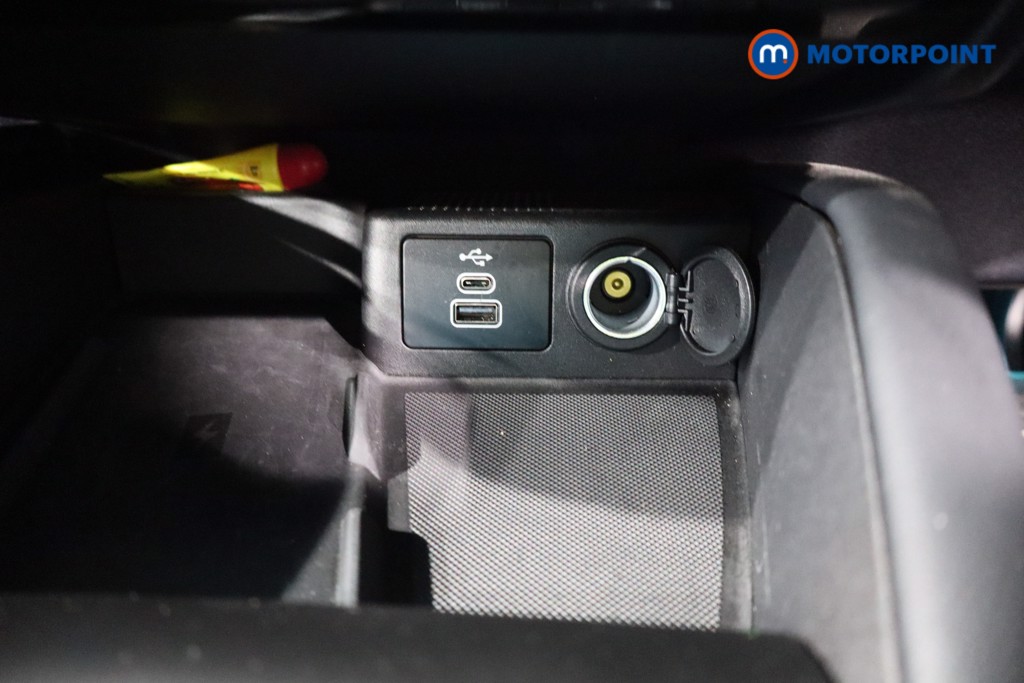 Ford Kuga St-Line X Automatic Petrol Plug-In Hybrid SUV - Stock Number (1549493) - 17th supplementary image