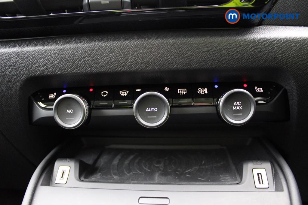 Citroen C4 Shine Plus Automatic Petrol Hatchback - Stock Number (1549598) - 9th supplementary image