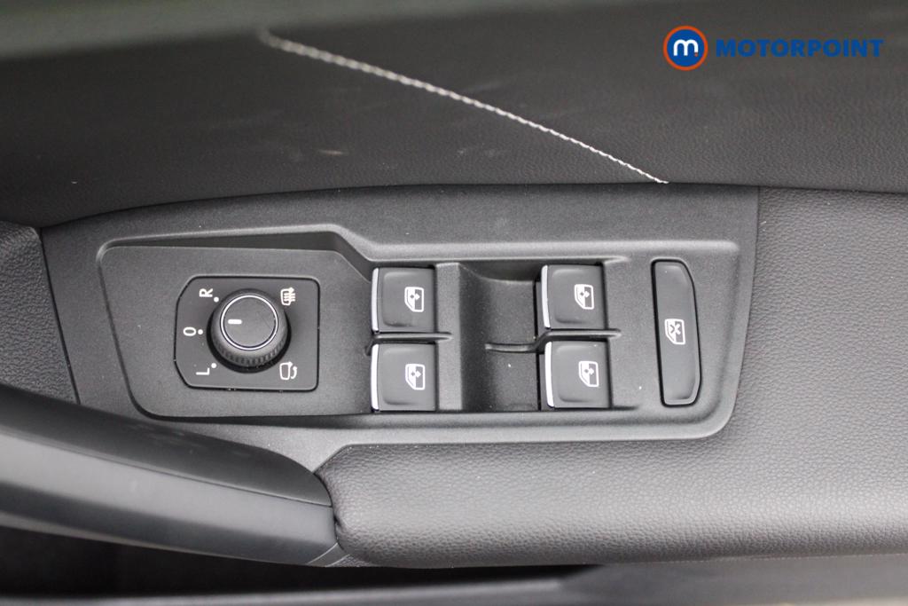 Volkswagen Tiguan R-Line Edition Automatic Petrol SUV - Stock Number (1549614) - 12th supplementary image