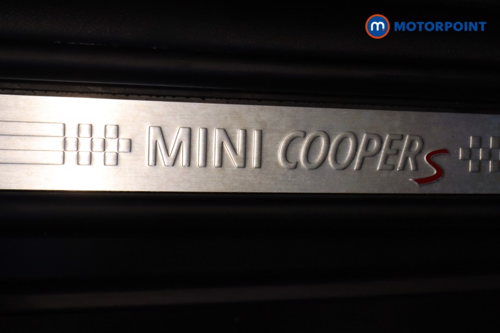 Mini Convertible Cooper S Exclusive Automatic Petrol Convertible - Stock Number (1549965) - 7th supplementary image