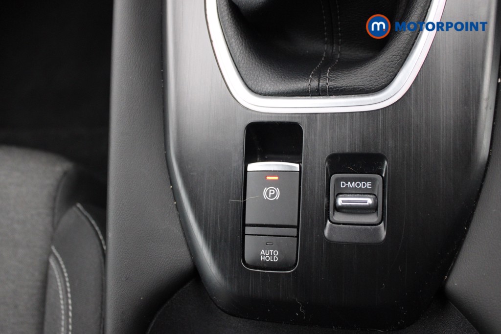 Nissan Qashqai N-Connecta Manual Petrol SUV - Stock Number (1550738) - 13th supplementary image