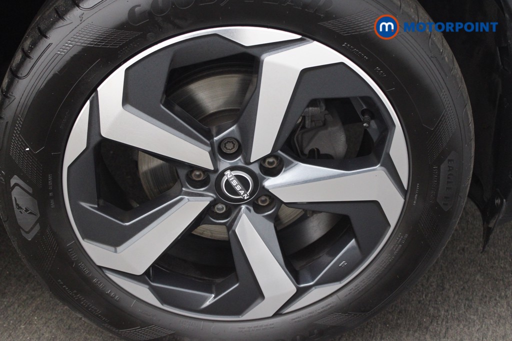 Nissan Qashqai N-Connecta Manual Petrol SUV - Stock Number (1550738) - 20th supplementary image