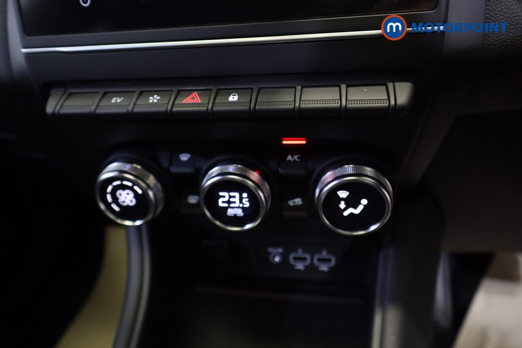 Renault Captur S Edition Automatic Petrol-Electric Hybrid SUV - Stock Number (1550937) - 4th supplementary image