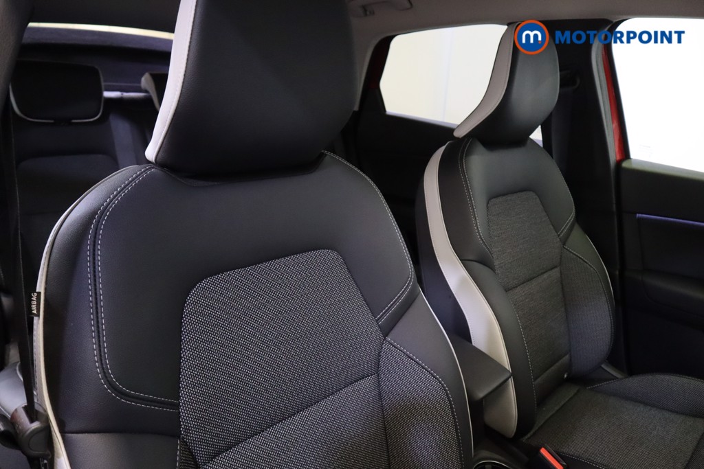 Renault Captur S Edition Automatic Petrol-Electric Hybrid SUV - Stock Number (1550937) - 13th supplementary image