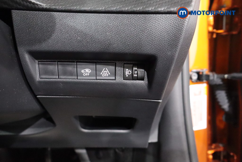 Peugeot 2008 Allure Premium-Plus Automatic Electric SUV - Stock Number (1550951) - 19th supplementary image