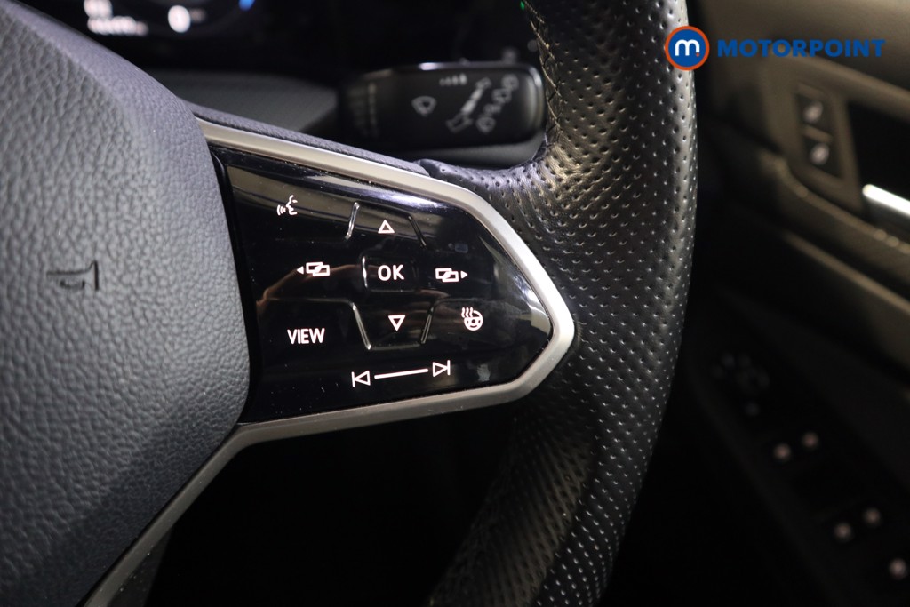 Volkswagen Golf R-Line Manual Petrol Hatchback - Stock Number (1551051) - 4th supplementary image