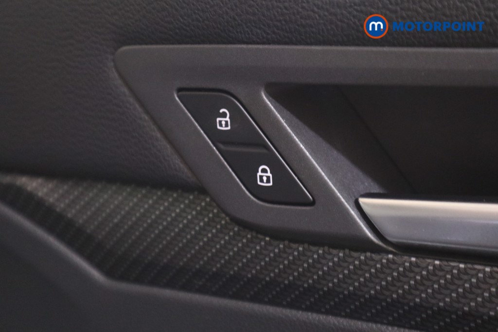 Volkswagen Golf R-Line Manual Petrol Hatchback - Stock Number (1551051) - 9th supplementary image