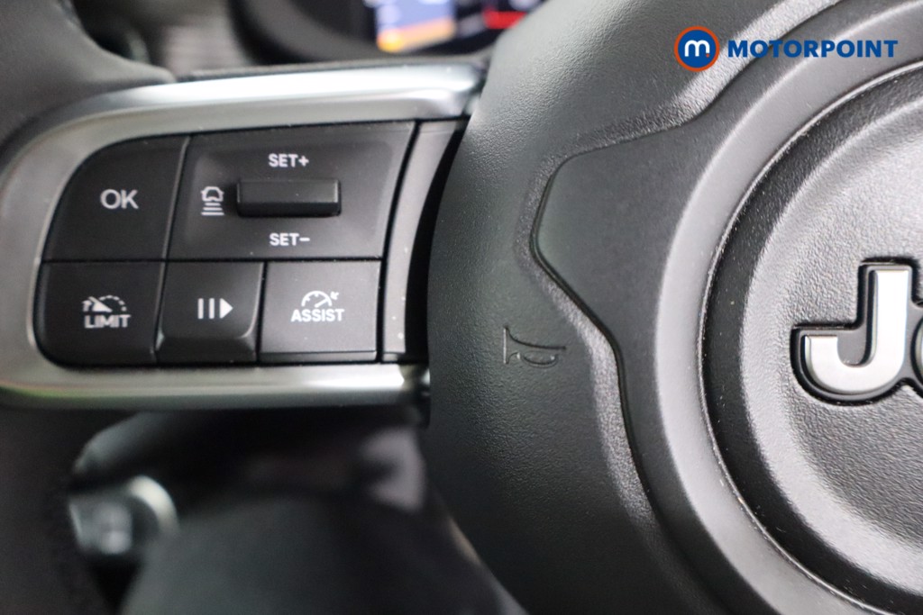 Jeep Avenger Altitude Manual Petrol SUV - Stock Number (1551256) - 7th supplementary image