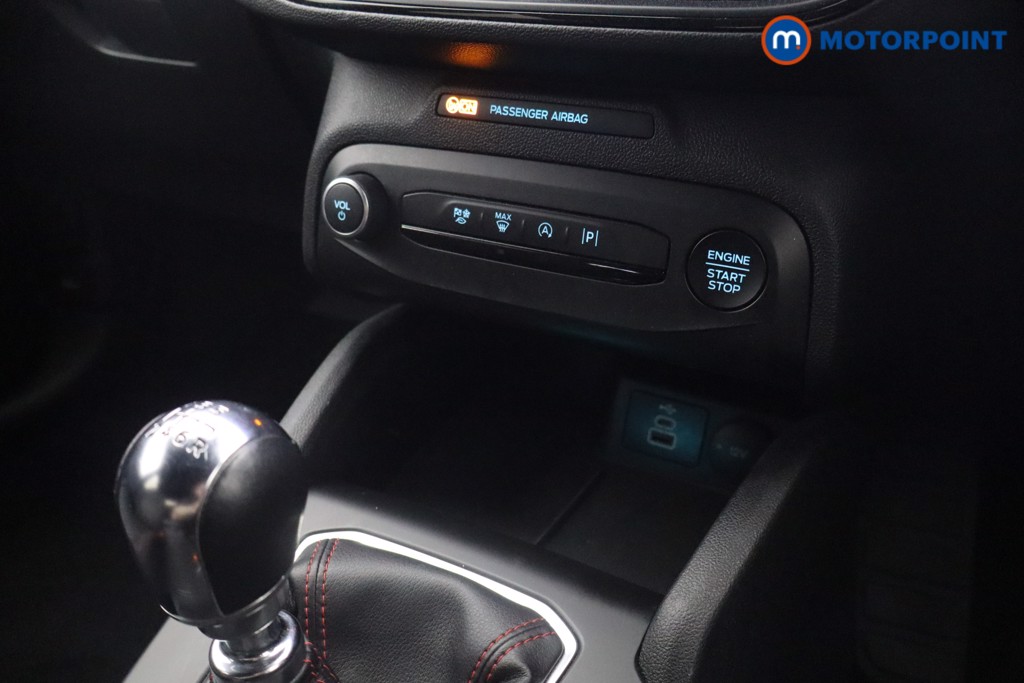 Ford Focus St-Line Manual Petrol Hatchback - Stock Number (1541480) - 9th supplementary image
