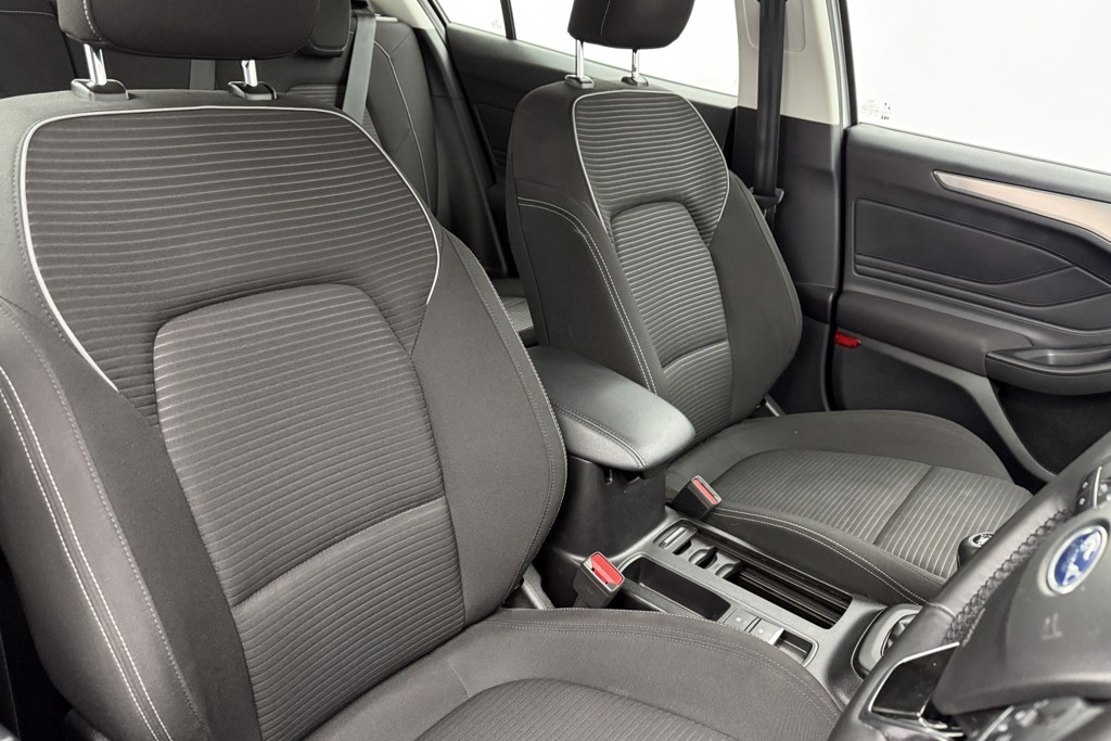 Ford Focus Titanium Manual Petrol Hatchback - Stock Number (1541484) - 13th supplementary image