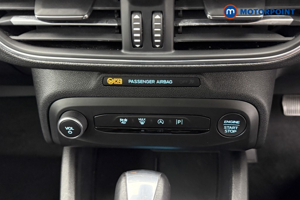 Ford Focus Titanium Automatic Petrol-Electric Hybrid Hatchback - Stock Number (1541485) - 10th supplementary image